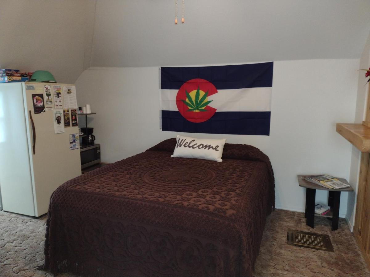 Quiet Upstairs Studio Close To Town 420 Friendly Trinidad Exterior photo